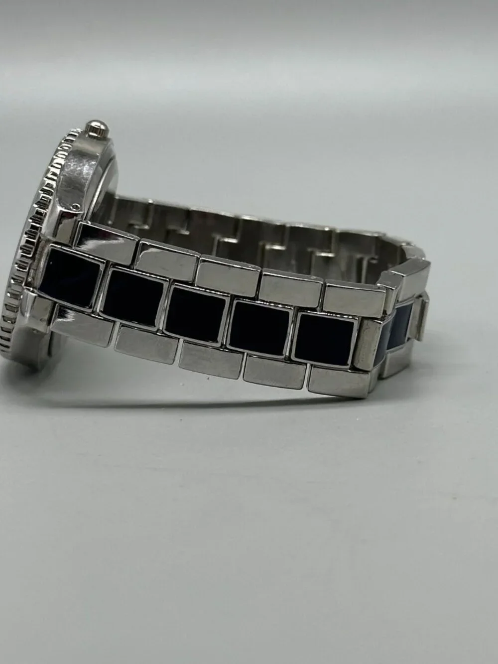 3/$30 Embassy Watch Women Silver Tone Blue Enamel Round White Dial 7